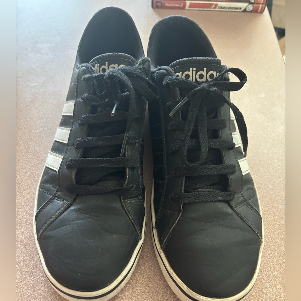 Adidas sneakers men’s size 9